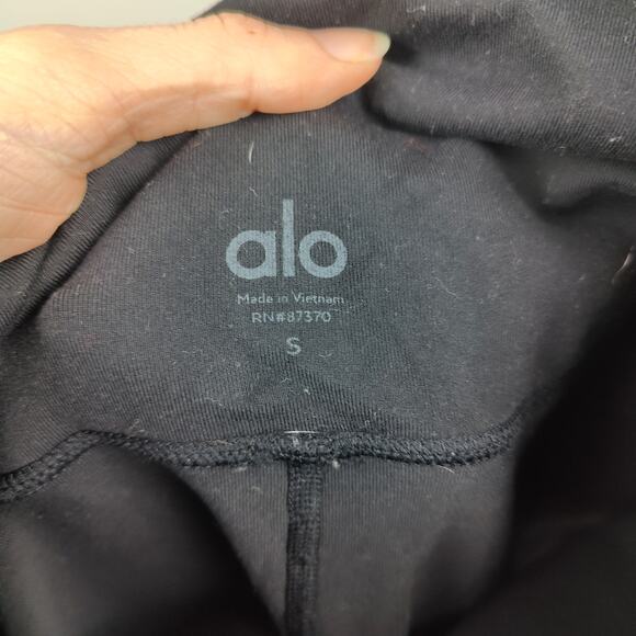 Alo Yoga Radiance Leggings Womens Small Black Eyelet Patterned Cut-Out Moto - Picture 7 of 8